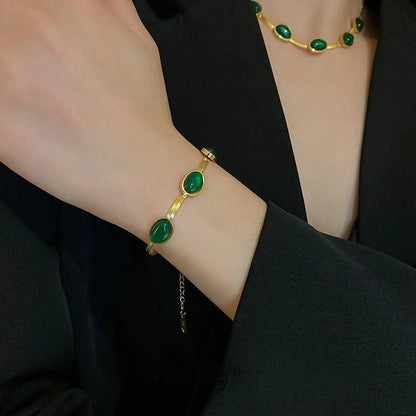 Oval Green Crystal Pendant Necklace Set with Bracelet